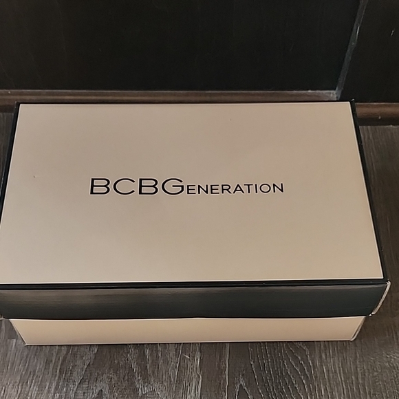 Elegant BCBGeneration Heels - Picture 7 of 8